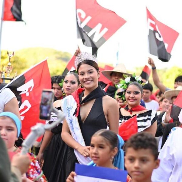 Foto de Imágenes de la Juventud Heroica en el Hospital Dr. Fernando Vélez Paiz