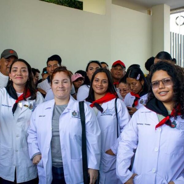 Foto de Imágenes de la Juventud Heroica en el Hospital Dr. Fernando Vélez Paiz