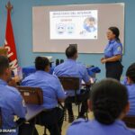 Capacitan a personal de Migración y Extranjería en derechos y equidad