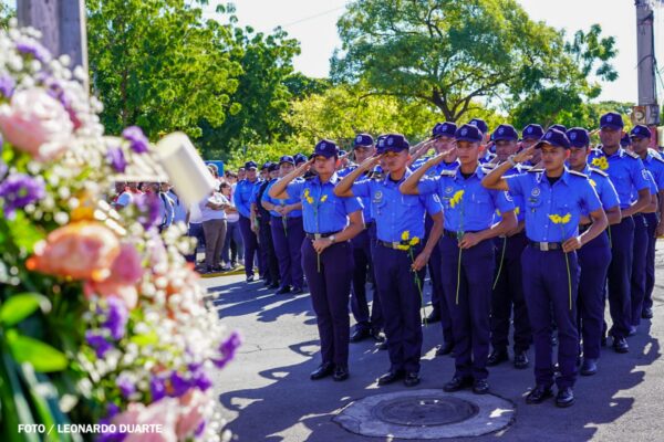 Policía Nacional honra legado de Leonel Rugama y héroes de San José de las Mulas