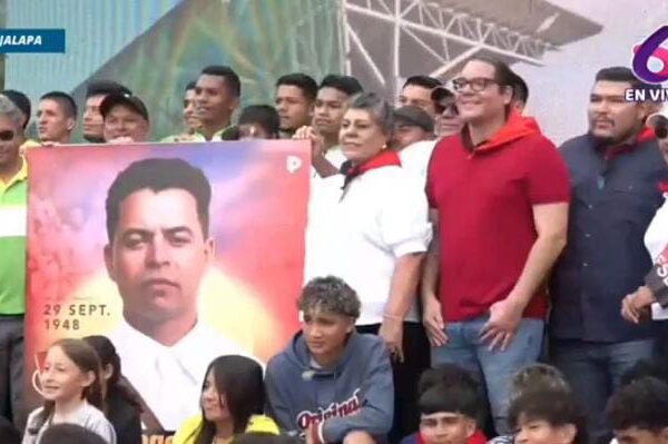 Presentan proyecto del nuevo Estadio de Fútbol General Juan Gregorio Colindres en Jalapa