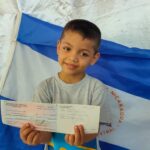 La alegría está en la escuela: Niños y niñas de educación especial reciben bono presidencial