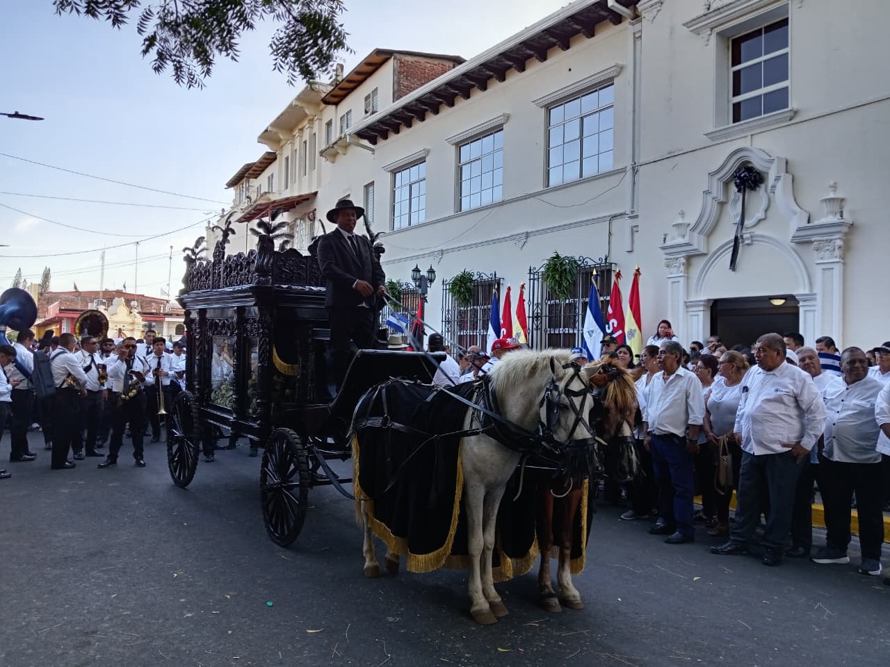 León revive las honras fúnebres de Rubén Darío a 110 años de su tránsito a la eternidad