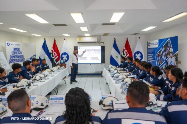 Cruz Blanca forma a 30 nuevos facilitadores para fortalecer su red nacional