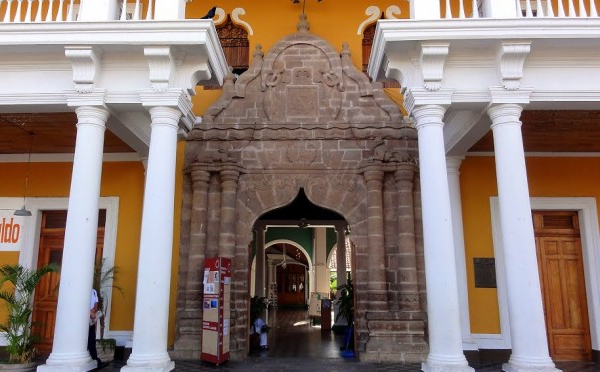 Anuncian reapertura de la Casa de los Tres Mundos en Granada