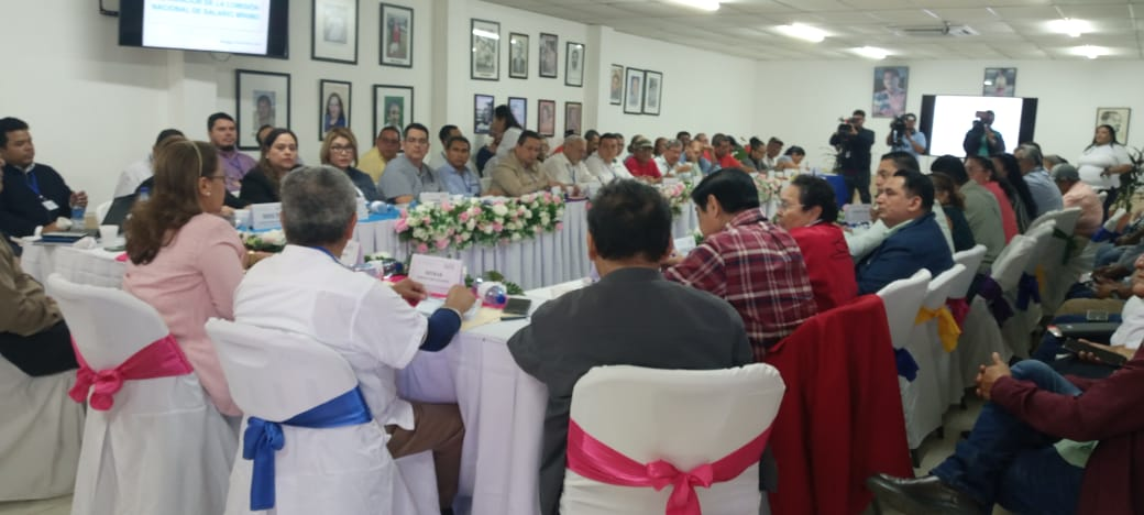 Negociación del nuevo salario mínimo beneficiará a más de 300 mil trabajadores