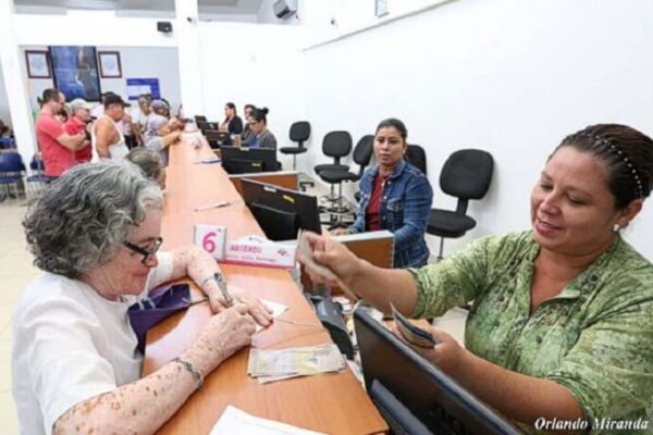 INSS paga 370 mil pensiones que dinamizan la economía familiar en Nicaragua