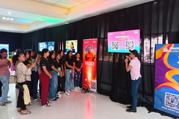 Experiencia “Mujeres, memorias y derechos” llega a universitarios de Managua y León