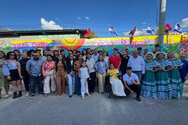 Ministerio de la Juventud reconoce talento artístico con certificación regional de muralismo