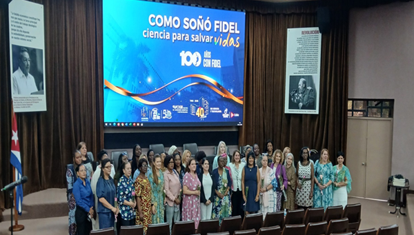 Nicaragua presente en conversatorio internacional sobre mujeres y ciencia en Cuba