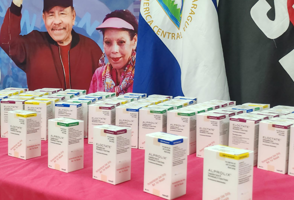 Banco de Sangre recibe donación de medicamentos para tratar la hemofilia