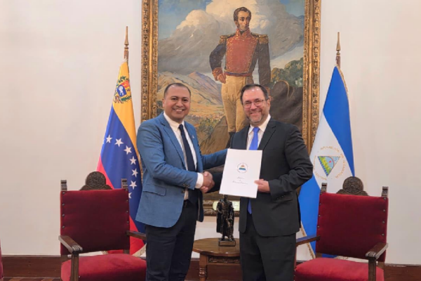 Nicaragua presenta Copias de Estilo de su embajador en Venezuela
