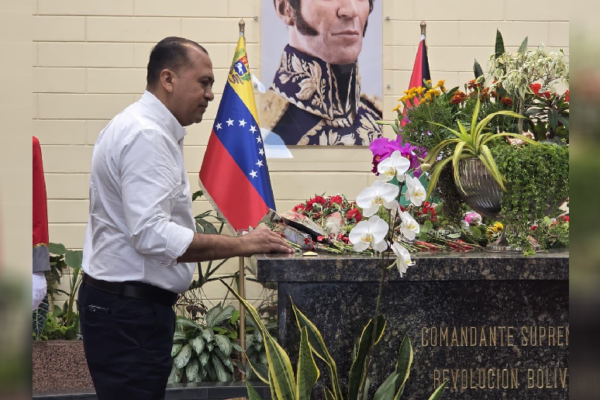 Embajada de Nicaragua rinde homenaje al Cmdte. Hugo Chávez en Caracas
