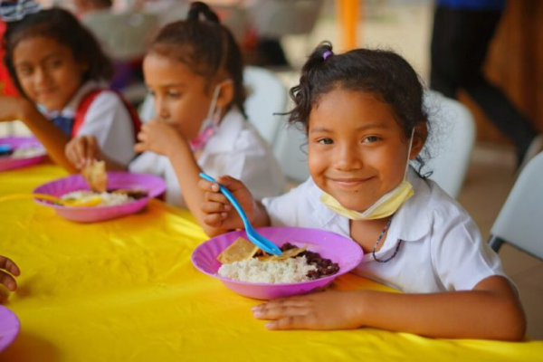 Segundo traslado de alimentos para la Merienda Escolar