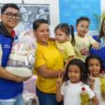 Entregan paquetes alimenticios a familias de partos múltiples en Managua