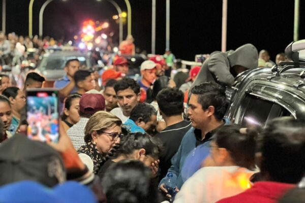 Recibimiento de las cenizas de Junieysis Merlo Espinoza