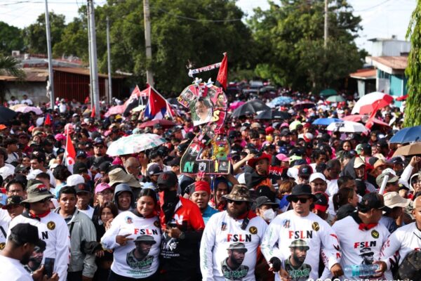 Abril para seguir venciendo: Capitalinos caminan firme en defensa de la Paz