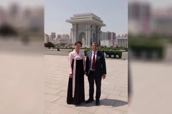 Embajada nicaragüense presenta respetos por efeméride en la RPD de Corea