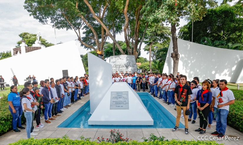 Homenaje al comandante Tomás Borge con cantata y visitas al mausoleo en Managua