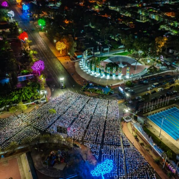 Foto de Imágenes aéreas del acto central de Abril: Mes de la Paz