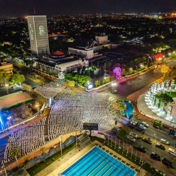 Foto de Imágenes aéreas del acto central de Abril: Mes de la Paz