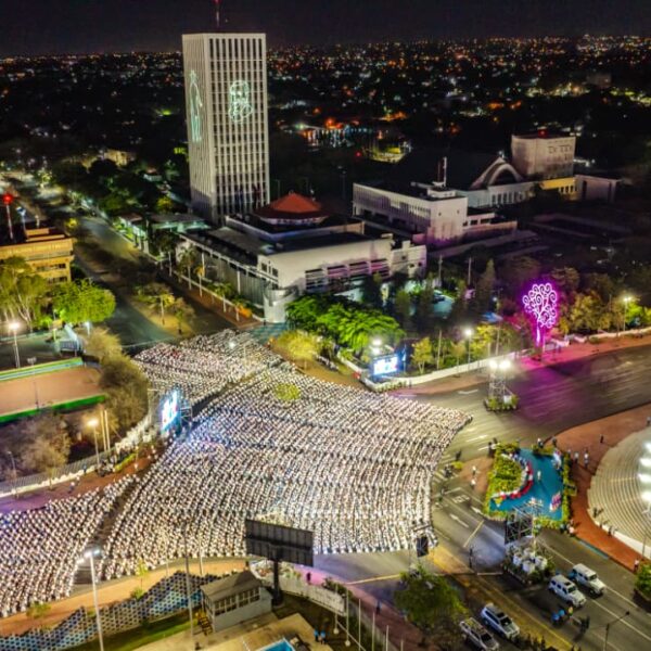 Foto de Imágenes aéreas del acto central de Abril: Mes de la Paz
