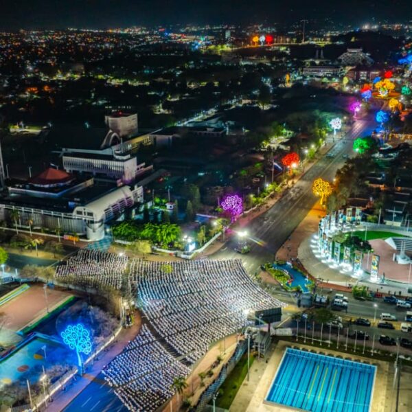 Foto de Imágenes aéreas del acto central de Abril: Mes de la Paz