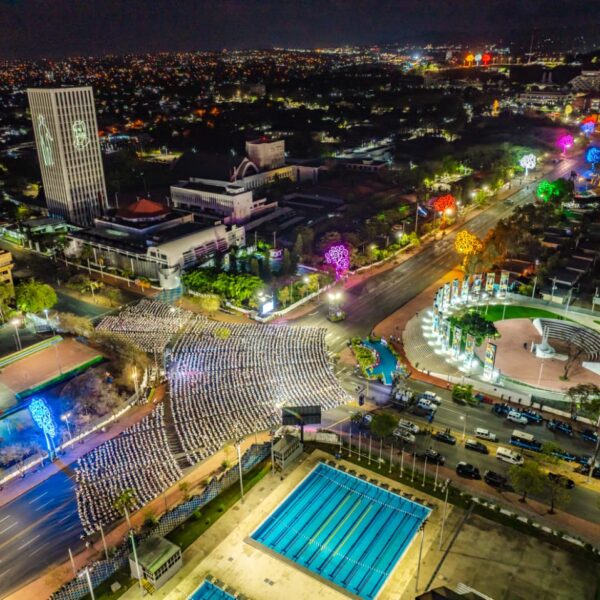 Foto de Imágenes aéreas del acto central de Abril: Mes de la Paz