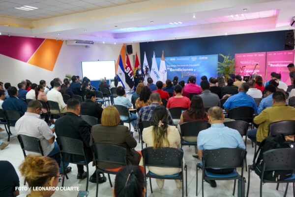 Nicaragua une esfuerzos para innovar la educación desde la investigación