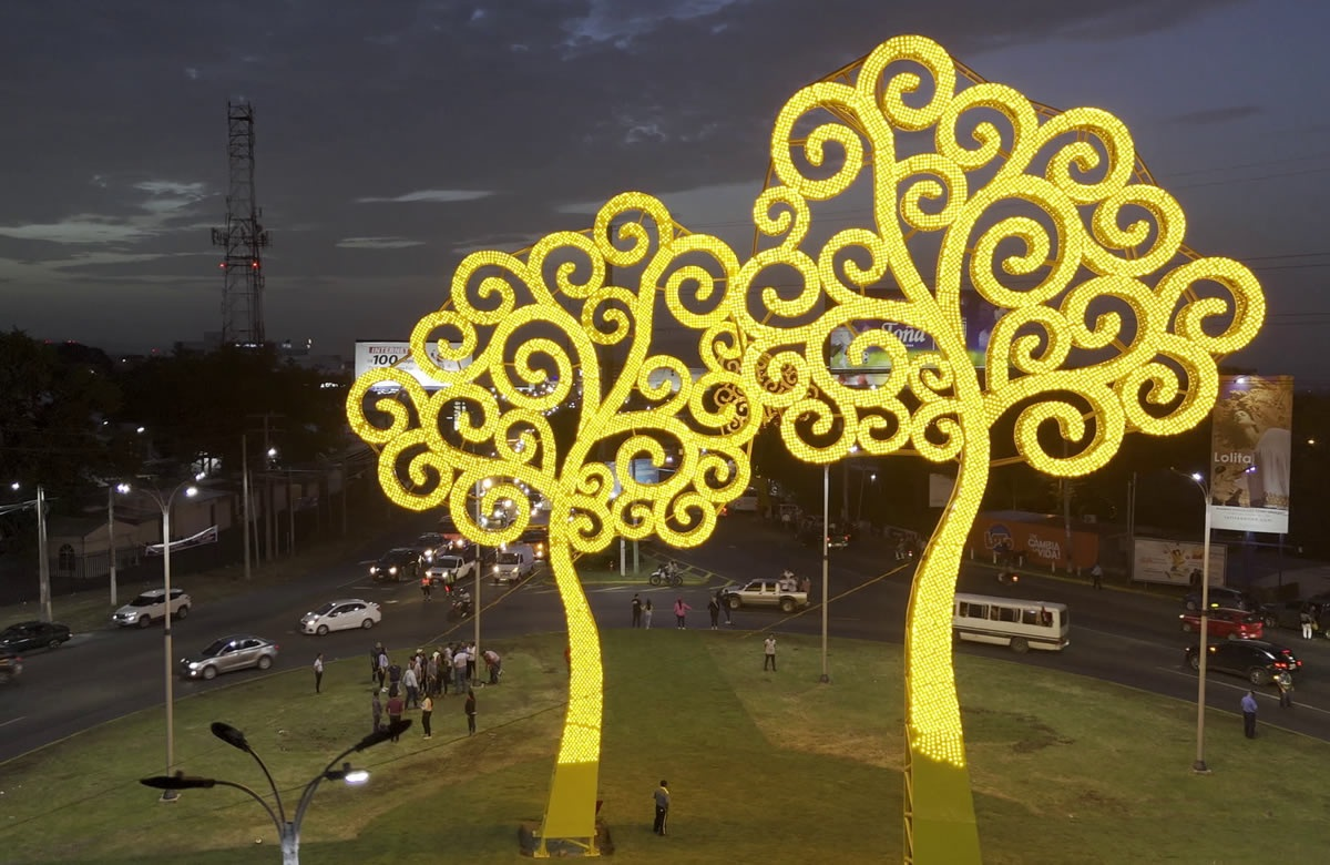 Copresidenta Compañera Rosario Murillo destaca árboles de la vida como símbolo de paz y alegría en Nicaragua