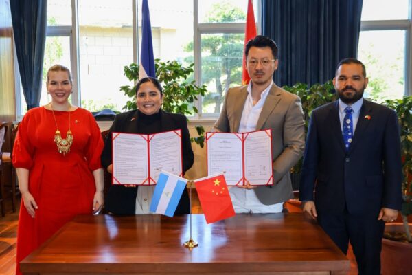 Acuerdo entre Nicaragua Diseña y Universidad Donghua abre nuevas oportunidades para el talento creativo