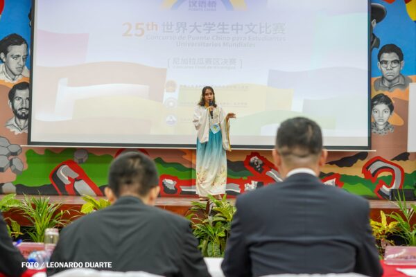 Ganador del concurso Puente Chino viajará a la final internacional en Pekín