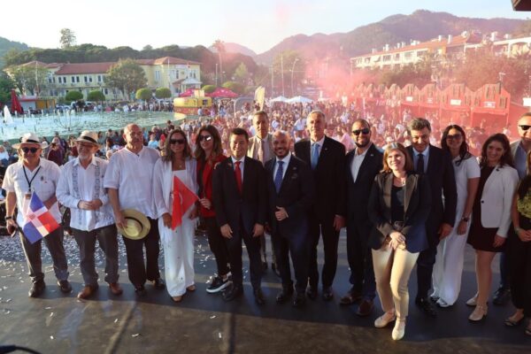 Marmaris acoge el Primer Festival Latinoamericano con participación de Nicaragua
