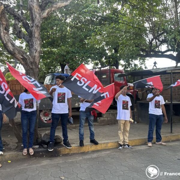 Foto de Recorrido de la Antorcha de la Inmortalidad rinde homenaje al Comandante Germán Pomares