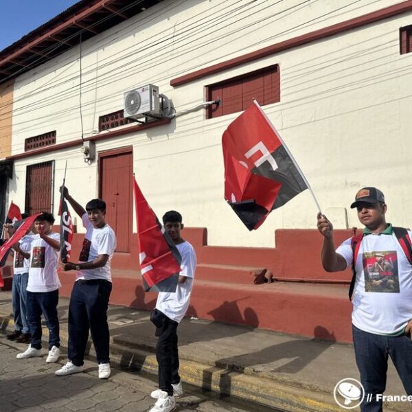 Foto de Recorrido de la Antorcha de la Inmortalidad rinde homenaje al Comandante Germán Pomares