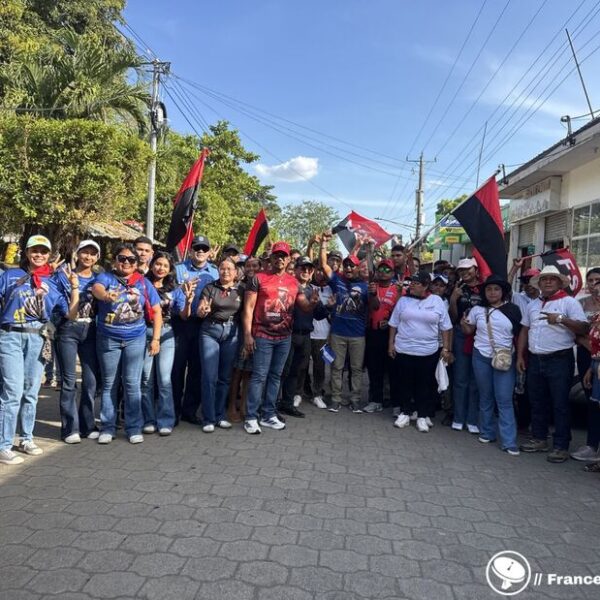 Foto de Recorrido de la Antorcha de la Inmortalidad rinde homenaje al Comandante Germán Pomares