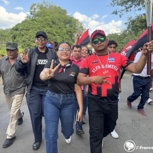 Foto de Recorrido de la Antorcha de la Inmortalidad rinde homenaje al Comandante Germán Pomares