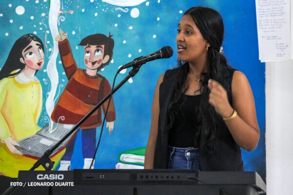 Con música, danza y pintura celebran el Día del Maestro en el Centro Cultural Salomón de la Selva