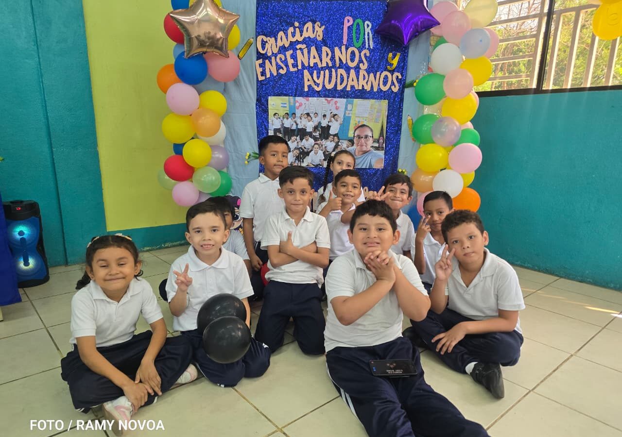 Colegio Otto de la Rocha celebra el Día del Maestro reconociendo la entrega y vocación de los docentes