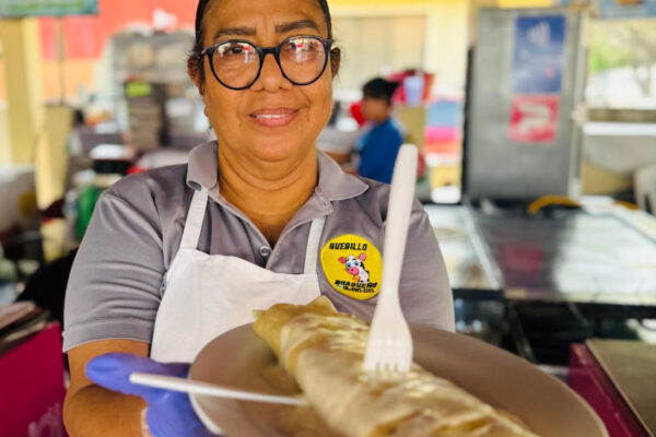 Doña Hilda García promueve auténtico quesillo boaqueño desde el Tiangue Hugo Chávez