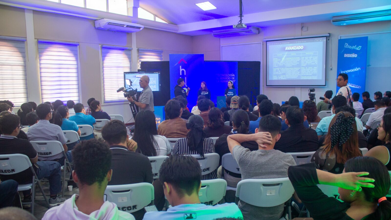 Más de 2 mil mentes creativas buscan llegar a la gran final de Hackathon Nicaragua
