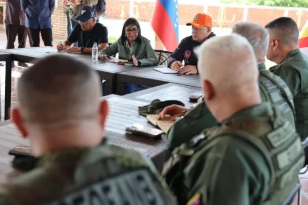 Venezuela eleva a 589 la cifra de fallecidos tras los devastadores terremotos