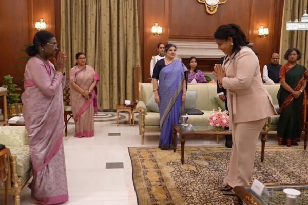 Presentamos cartas credenciales ante hermana republica de India