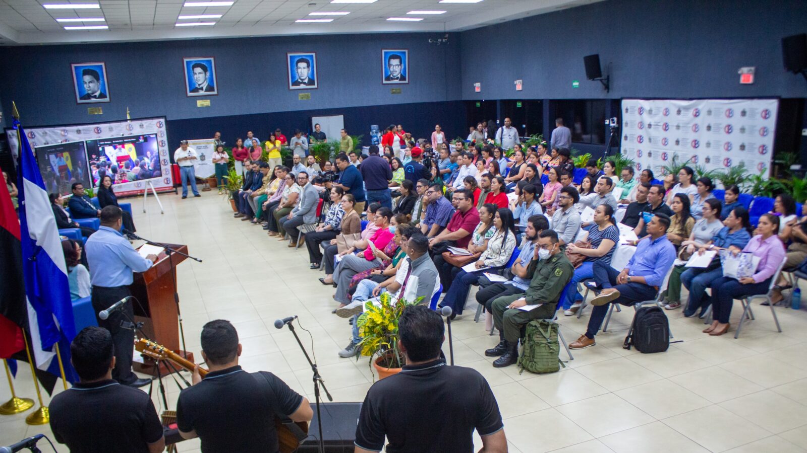 Profesionales de Nicaragua y Centroamérica inician maestrías en salud en la UNAN-Managua
