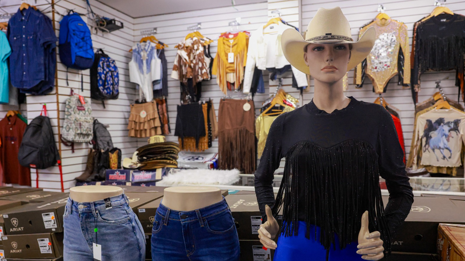 Mercado Oriental impulsa el comercio con descuentos y alta demanda por las fiestas agostinas