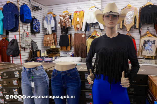 Mercado Oriental impulsa el comercio con descuentos y alta demanda por las fiestas agostinas