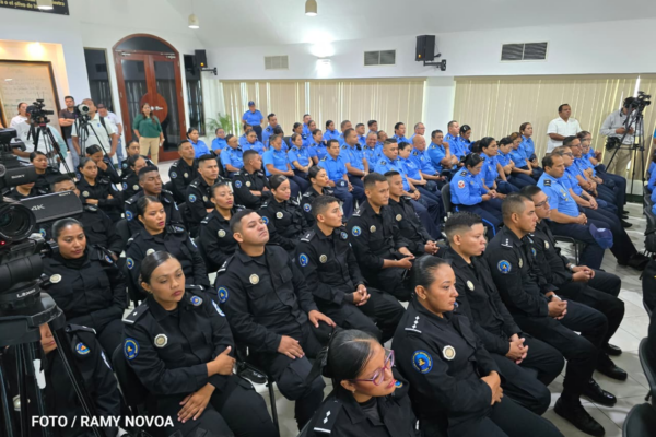 Policía Nacional respalda reformas constitucionales durante consulta en la Asamblea Nacional