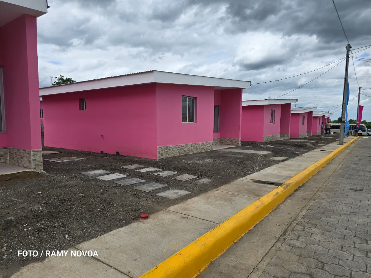 75 familias de Chinandega reciben las llaves de su vivienda y hacen realidad el sueño de un hogar propio