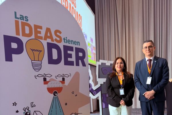 Nicaragua impulsa transformación educativa con Inteligencia Artificial, robótica y herramientas digitales