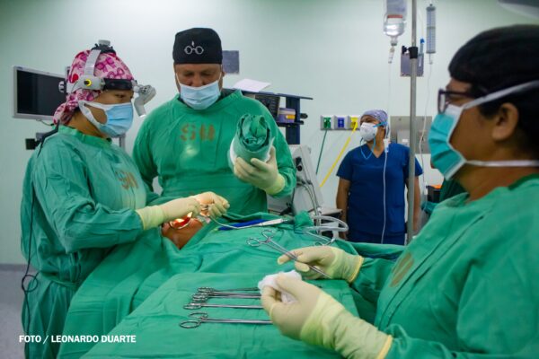 Pacientes acceden a cirugías gratuitas durante jornada médica en el Hospital Antonio Lenin Fonseca